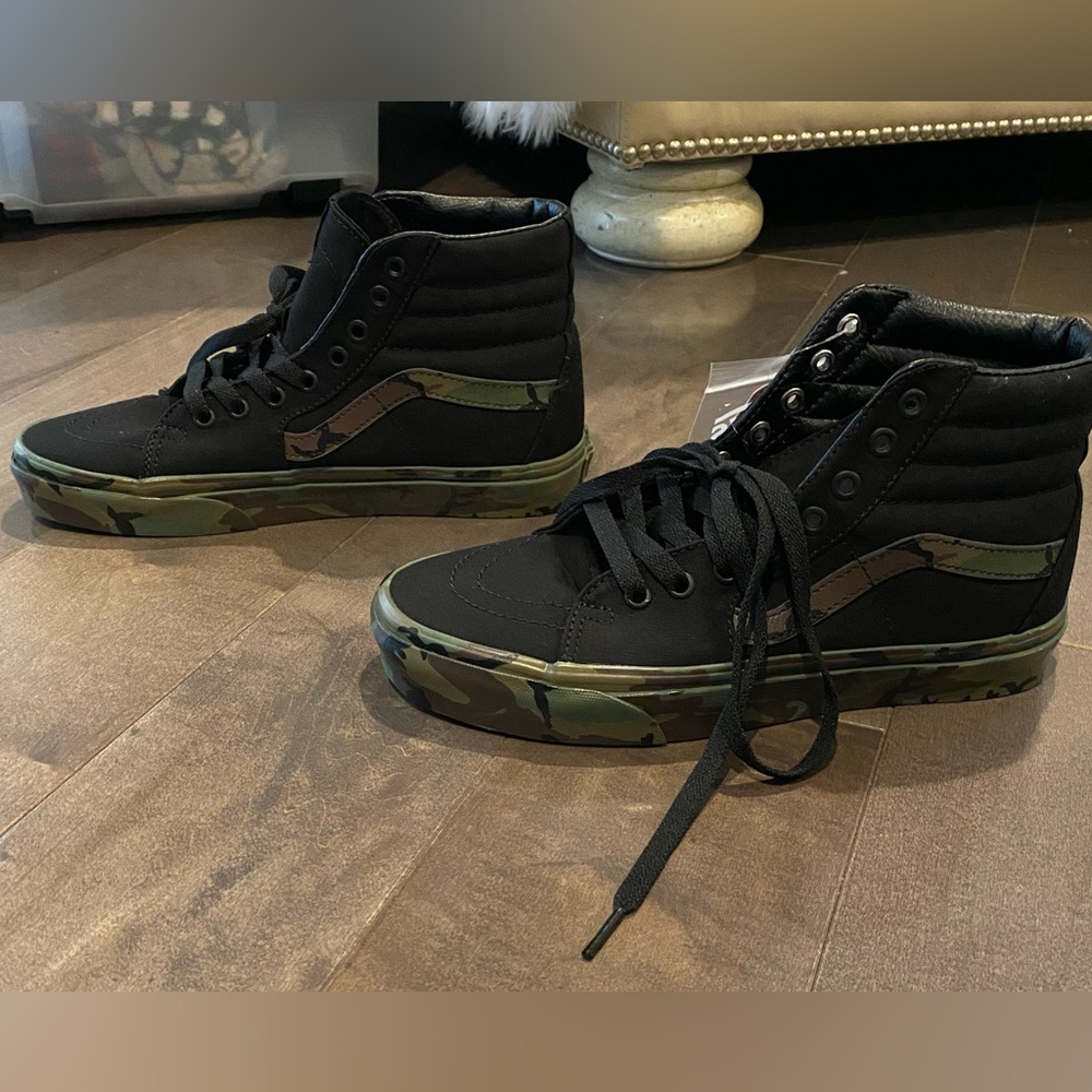 Vans Black and Green Camo High-Top Sneakers - Picture 12 of 13